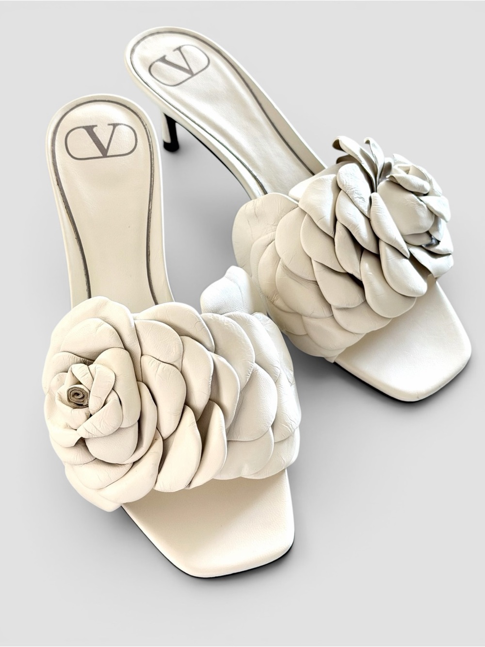 Valentino Garavani 03 Rose Edition Kitten-Heel Slide Sandals
